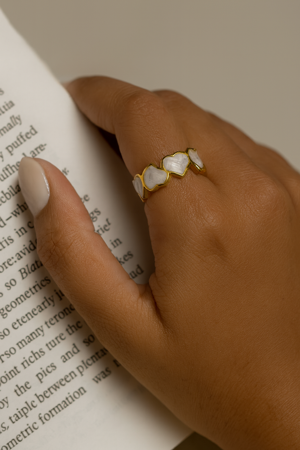 Serenza Hearts 18K Gold Plated Adjustable Ring | Pearlescent Leaf Heart Pattern Band, Waterproof & Non-Tarnish