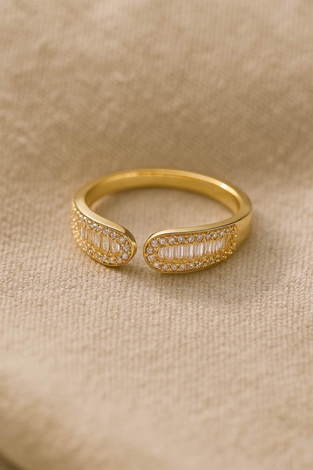 Aurora Bind 18K Gold Plated Zircon Adjustable Ring | Elegant Copper Statement Ring with Sparkling Zircon House Of RISMÉ